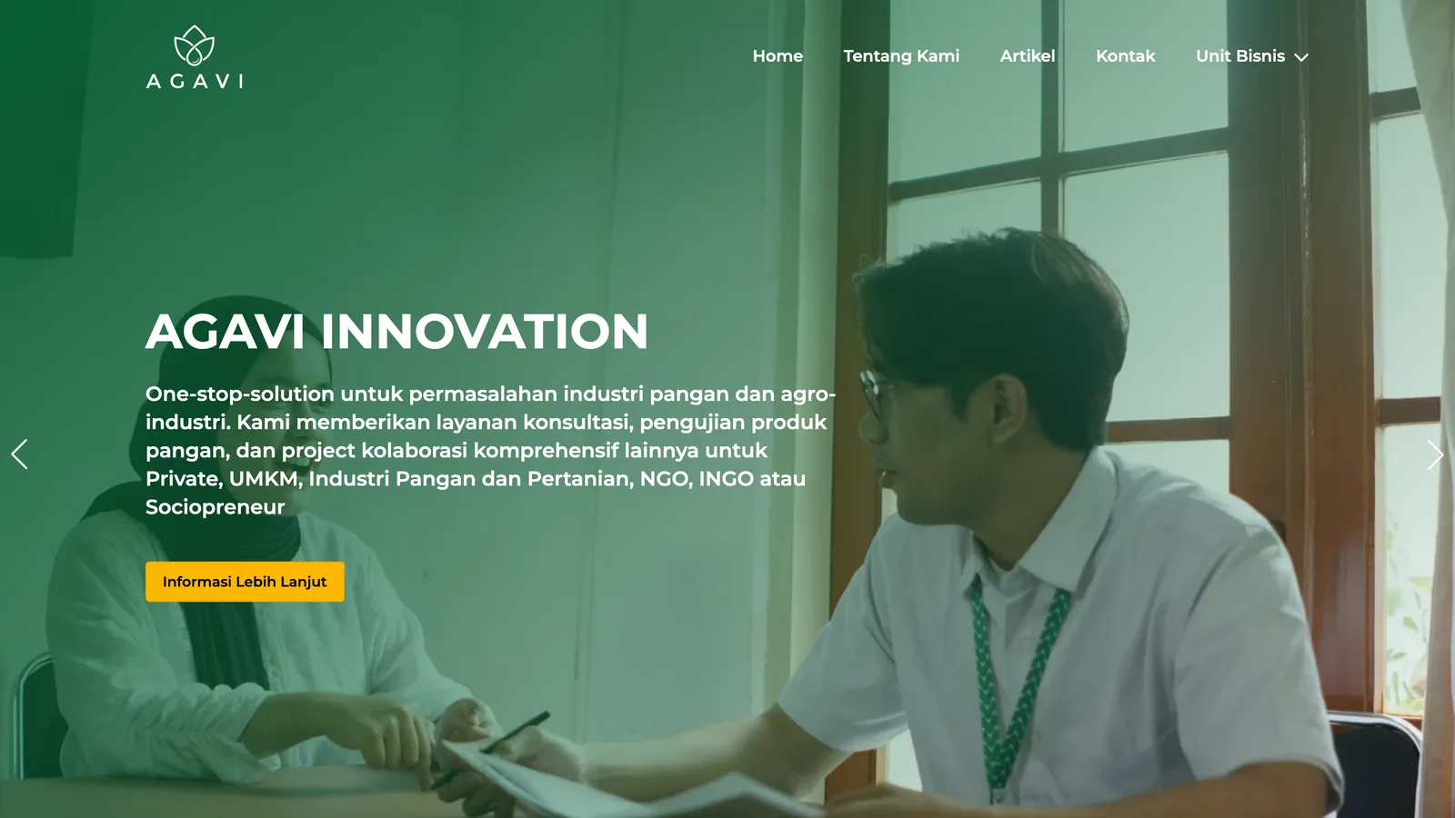 AGAVI corporate homepage with the AGAVI Innovation headline over a photo of a consultant reviewing documents