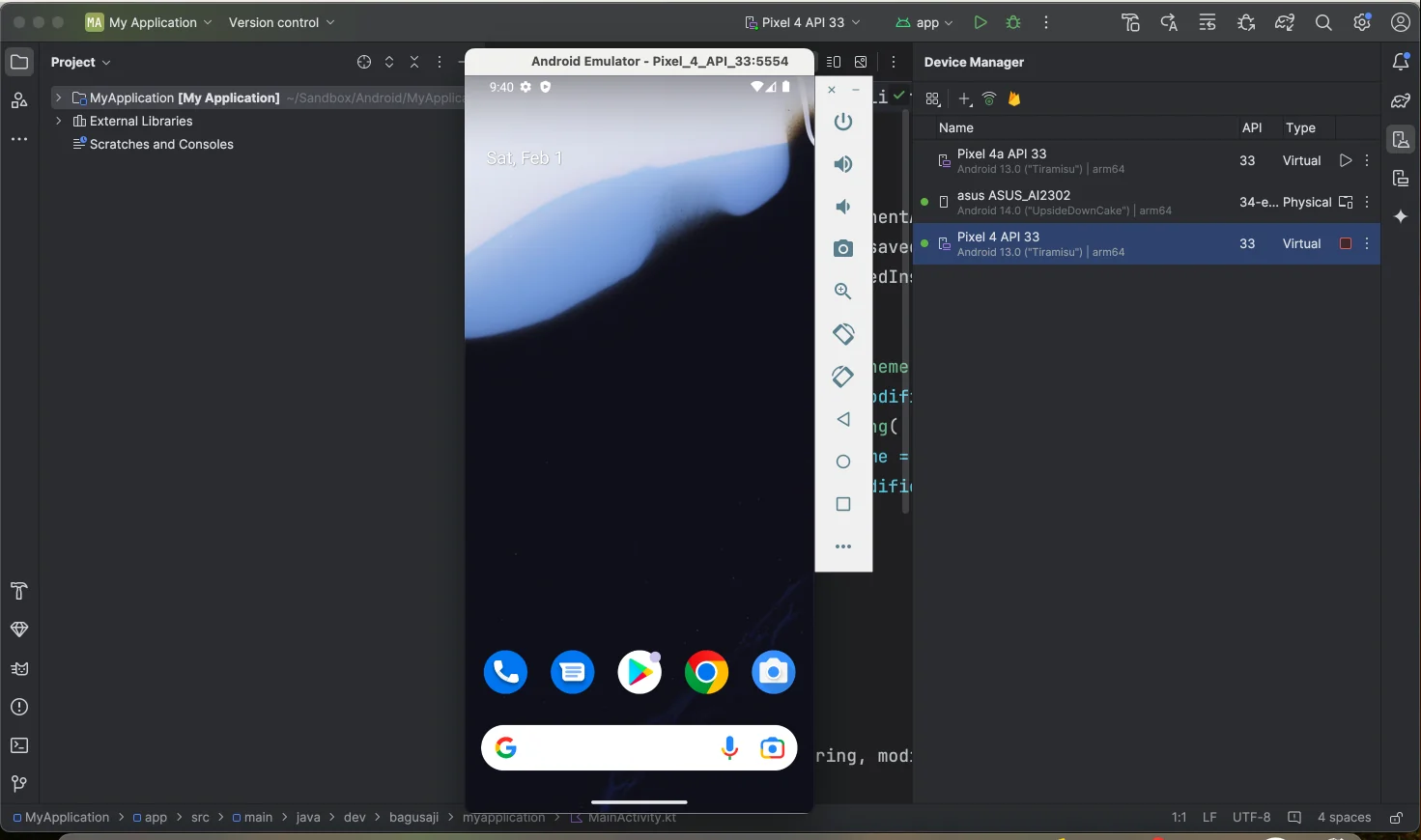 Emulator Pixel 4 API 33 berjalan menampilkan layar utama Android di Android Studio